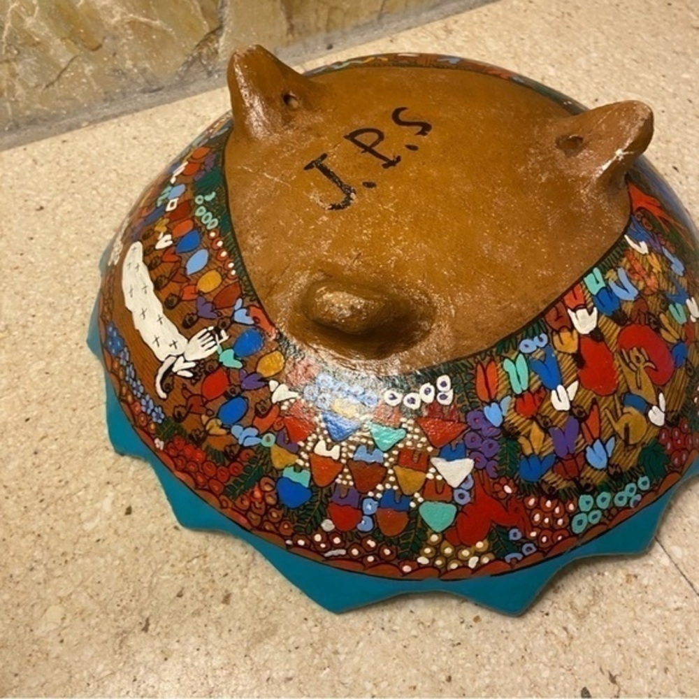 Mexican folk art decorative dish in vibrant colours and signed by artist JPS - Picture 2 of 13